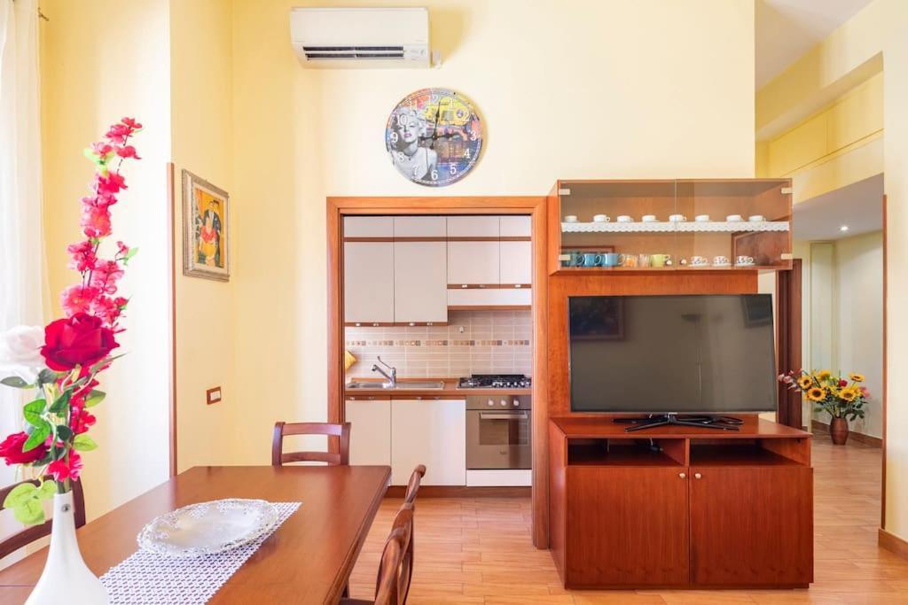 Casa Angelina Con 3 Camere Da Letto Roma Exterior foto